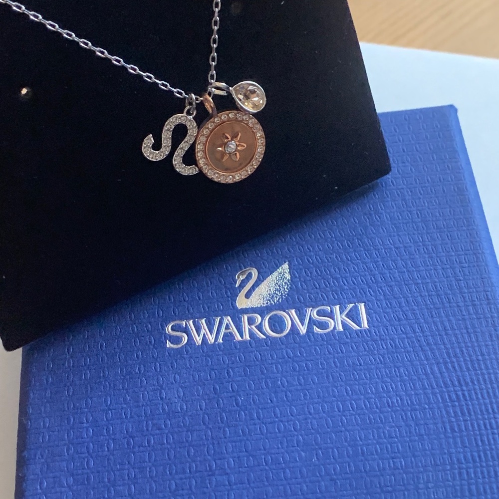 New Swarovski zodiac pendant necklace, Leo